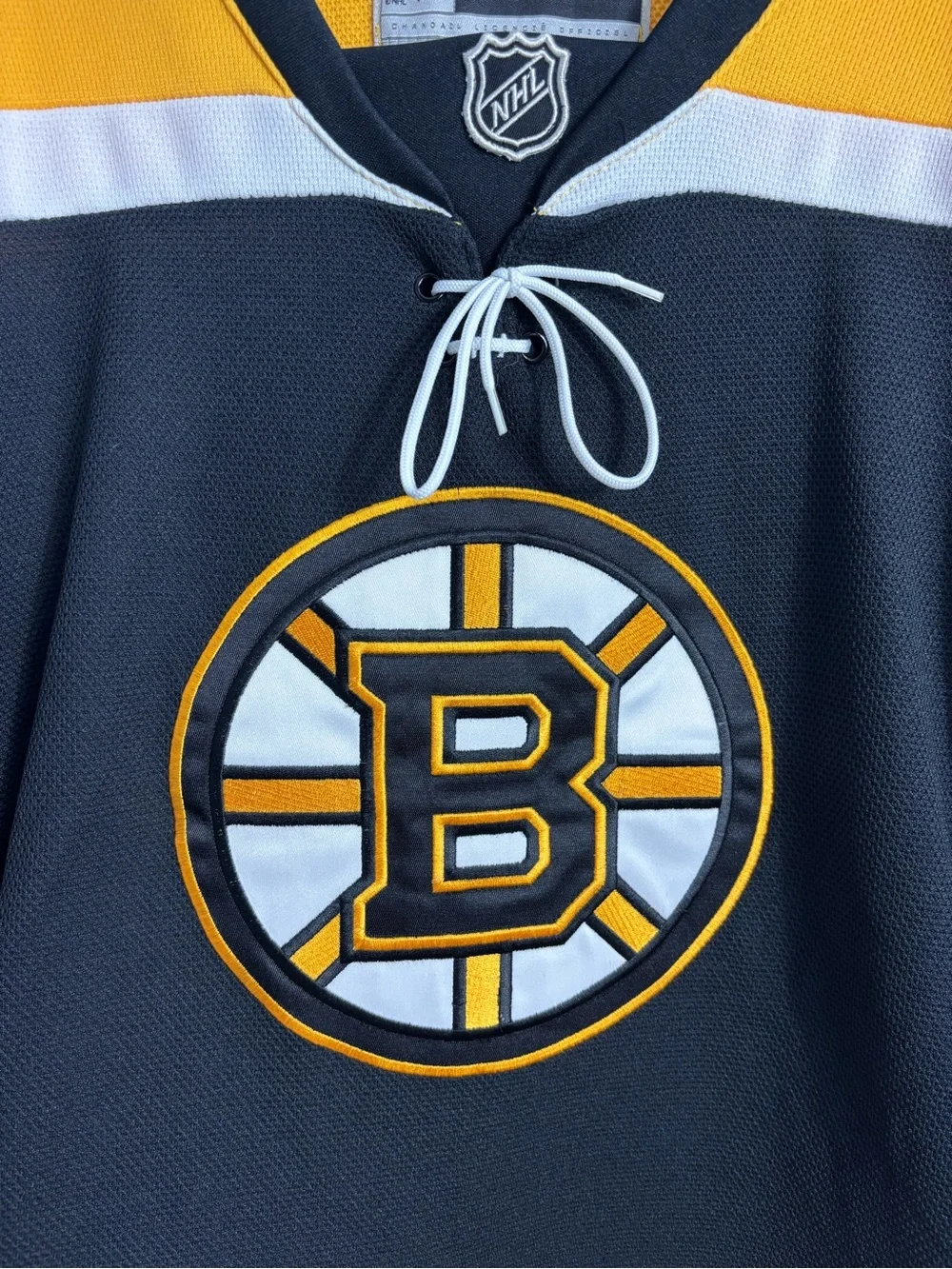 Reebok Boston Bruins Tim Thomas #30 NHL Hockey Jersey Youth L/XL Black Yellow